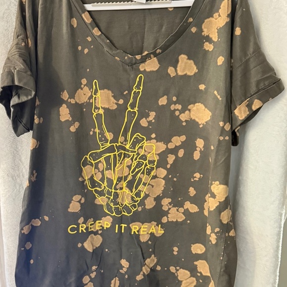 🚨LAST CHANCE🚨 Like Love Creep it real tee - Picture 1 of 7